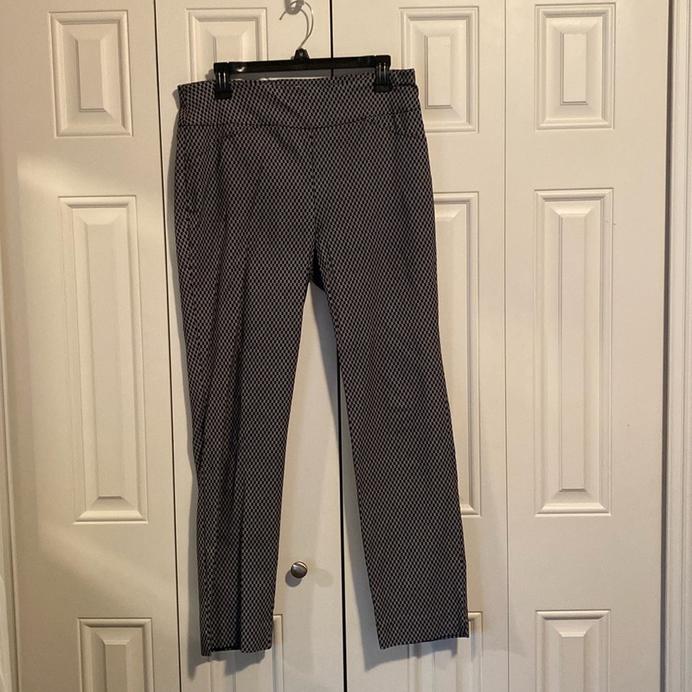 Charter Club Cambridge slim fit pull on pants, size 10